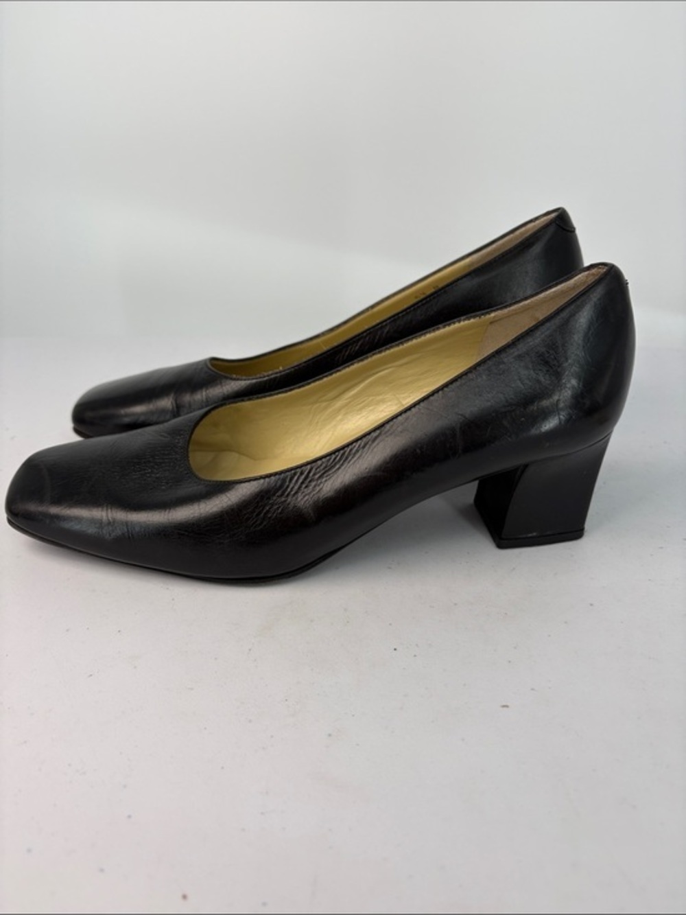 🍰 Rangoni Black Leather Mid Block Heel Pumps made in Italy